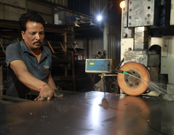 cutter and press for wire saw