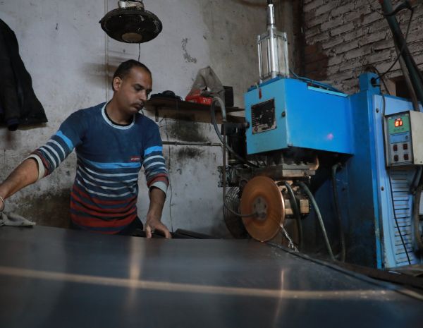 cutter and press for wire saw